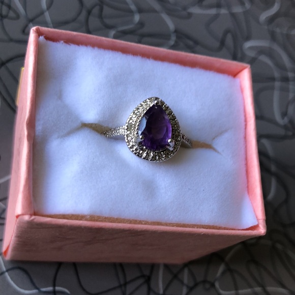 Sterling Silver Amethyst Ring - Picture 2 of 9